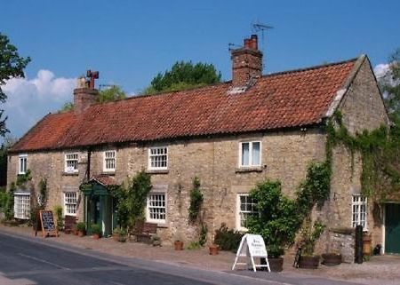 Rumah Home B&B Coxwold Екстериор снимка