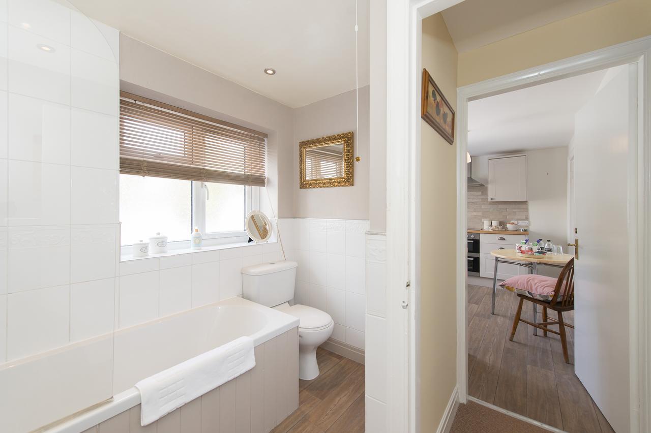 Rumah Home B&B Coxwold Екстериор снимка