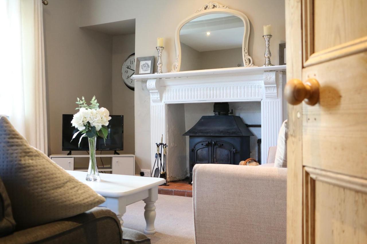 Rumah Home B&B Coxwold Екстериор снимка